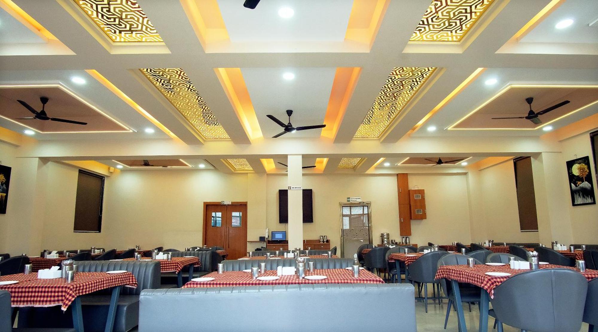 נאסיק Hotel The Marion מראה חיצוני תמונה