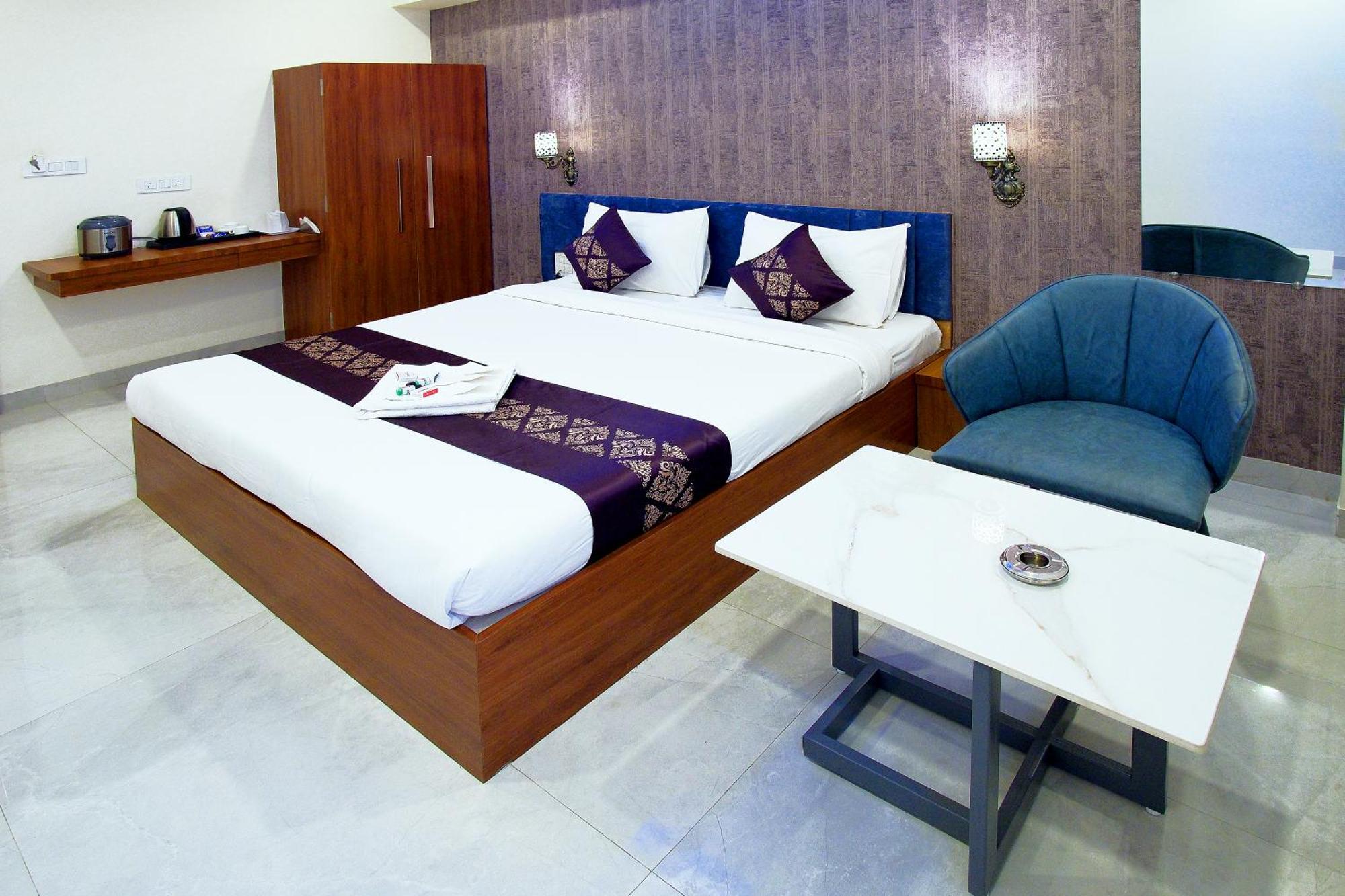 נאסיק Hotel The Marion מראה חיצוני תמונה