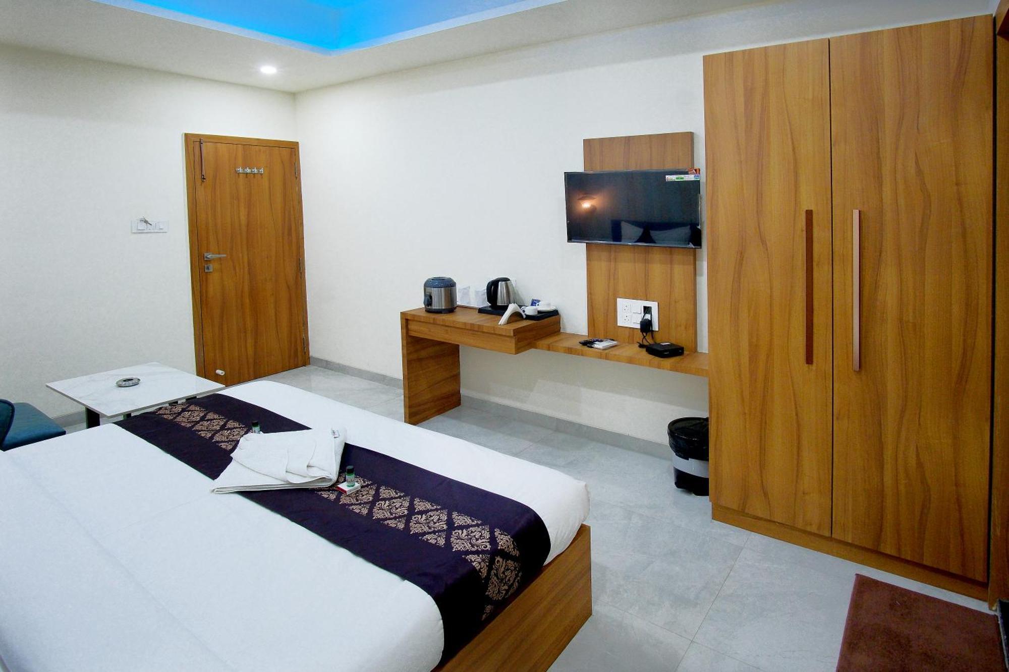 נאסיק Hotel The Marion מראה חיצוני תמונה